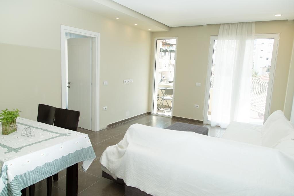 Apartment Te Kalua Sarande Exterior photo